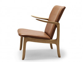 Chaise scandinave modèle OW124 "Beak Chair". Edition neuve.