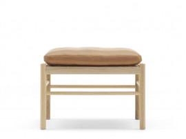 Mid-Century modern scandinavian footstool model OW149F "Colonial footstool" by Ole Wanscher.