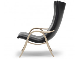 Fauteuil scandinave modèle FH429 "Signature". Edition neuve. 