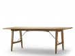 Table de repas scandinave modèle BM1160 "Hunting table". Edition neuve.