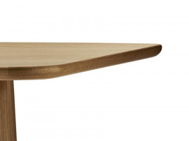 Table de repas scandinave modèle BM1160 "Hunting table". Edition neuve.