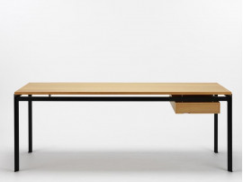 Bureau scandinave modèle PK52 "Professor desk". Edition neuve.