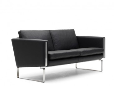 Mid-Century modern scandinavian sofa model CH102 by Hans Wegner.