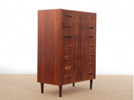 Mid-Century  modern  Scandinavian chest of drawers in Rio rosewood. 7 drawers