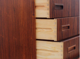 Mid-Century  modern  Scandinavian chest of drawers in Rio rosewood. 7 drawers