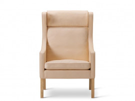Fauteuil  scandinave modèle  2204 Wing chair. Edition neuve