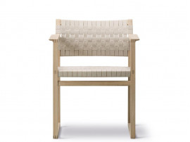 BM62 Armchair Linen Webbing - Model 3362 by Borge Mogensen for Fredericia. New edition.