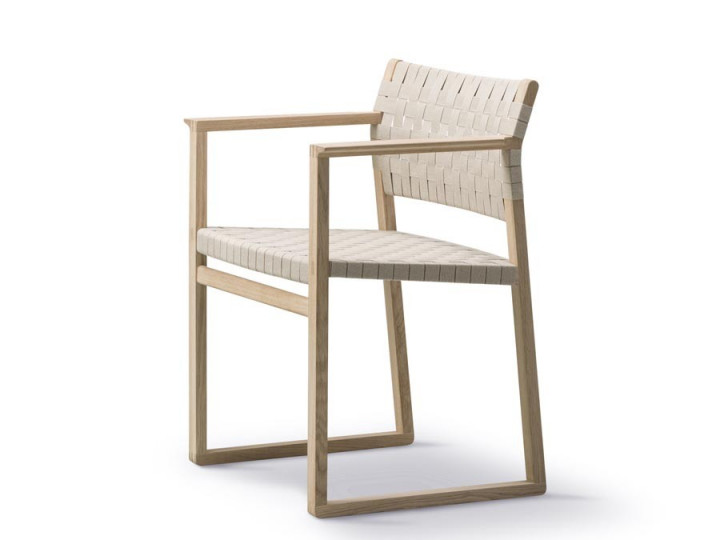 BM62 Armchair Linen Webbing - Model 3362 by Borge Mogensen for Fredericia. New edition.