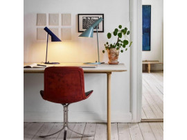 Lampe de Table scandinave modèle AJ couleur. Edition neuve