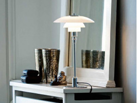 Mid-Century  modern scandinavian table lamp PH 2/1  by Poul Henningsen for Louis Poulsen