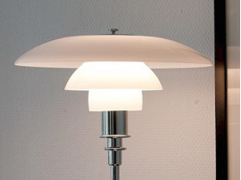 Mid-Century  modern scandinavian table lamp PH 3/2 by Poul Henningsen for Louis Poulsen