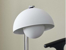 Mid-Century  modern scandinavian table lamp Flowerpot VP4. New edition. Black or white