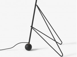 Lampadaire ou liseuse scandinave Tripod HM8 noir. Edition neuve.