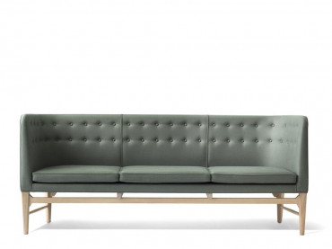 Mayor AJ5 Sofa 3 seat by Arne Jacobsen & Flemming Lassen. New edition