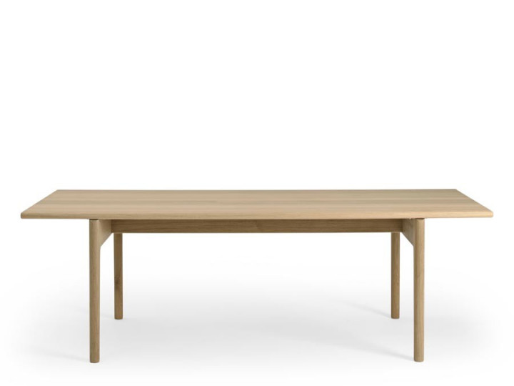 GE 15 coffee table 150 cm by Hans Wegner. New edition