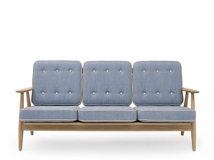 GE 240, sofa 3 seat. by Hans Wegner. New edition