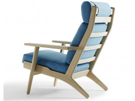 GE 290A lounge chair by Hans Wegner. New edition