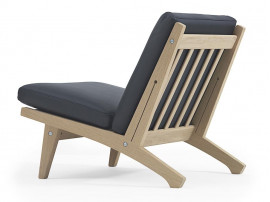 GE 370 lounge chair by Hans Wegner. New edition