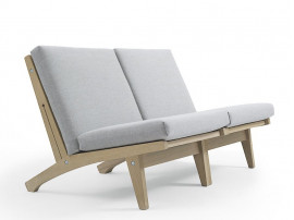 GE 370 lounge chair by Hans Wegner. New edition
