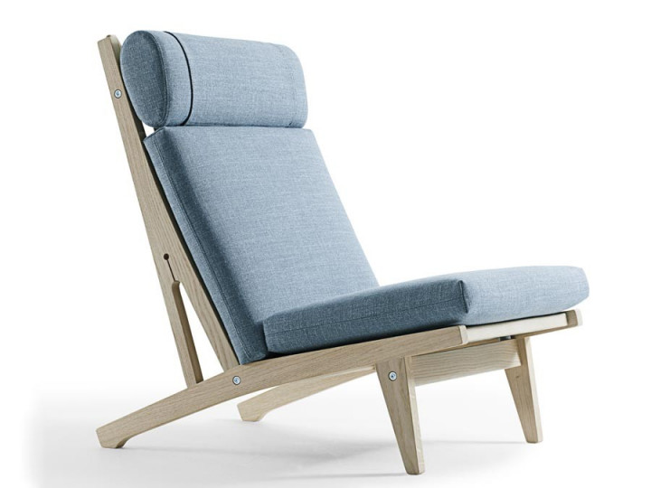 GE 375 lounge chair by Hans Wegner. New edition