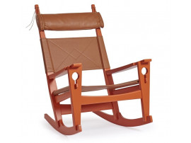 Fauteuil à bascule ou Rocking chair scandinave GE 673. Edition neuve