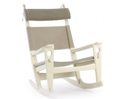 GE 673 "Keyhole" Rocking chair by Hans Wegner. New edition