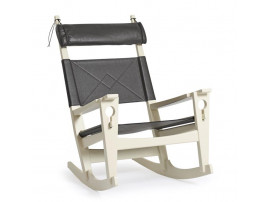 GE 673 "Keyhole" Rocking chair by Hans Wegner. New edition