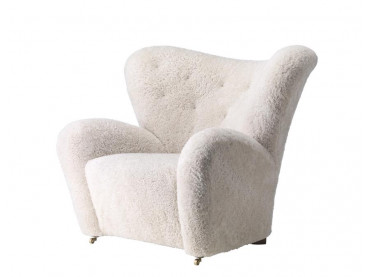 Fauteuil scandinave Man lounge chair, peau de mouton. Nouvelle édition.