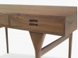 Bureau scandinave  ND93, 3 tiroirs, noyer. Nouvelle édition.