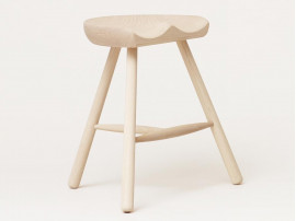 Tabouret scandinave Shoemaker Chair™ No. 49 en hêtre. Nouvelle édition