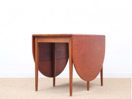 Mid-Century Modern Scandinavian dining table flap table in teak and oak for 2-6 seats