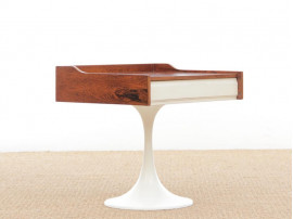 Chevet ou table d'appoint scandinave en palissandre de Rio pied tulipe