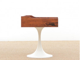 Chevet ou table d'appoint scandinave en palissandre de Rio pied tulipe