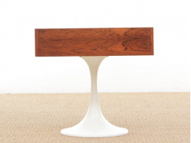 Chevet ou table d'appoint scandinave en palissandre de Rio pied tulipe