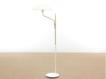 Mid-Century  modern scandinavian floor lamp in  brass