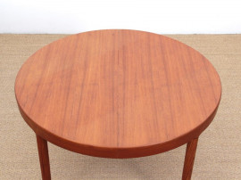 Table de repas scandinave ronde en teck, 4/10 pers