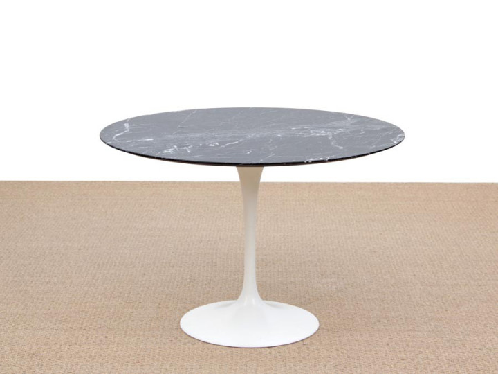 Table de repas Tulipe en marbre Marquina Ø107 cm