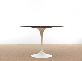 Mid-Century  modern  dining Tulip table in markina marble by Saarinen