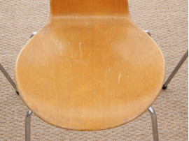 Mid-Century  modern  set of dining Hant chairs. 4 legs