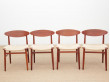 Suite de 4 chaises scandinaves en teck