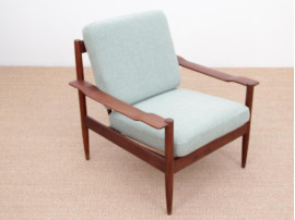 Paire de fauteuils scandinaves en teck