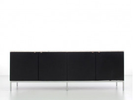 Enfilade Florence Knoll modèle credenza 4 portes édition Knoll.