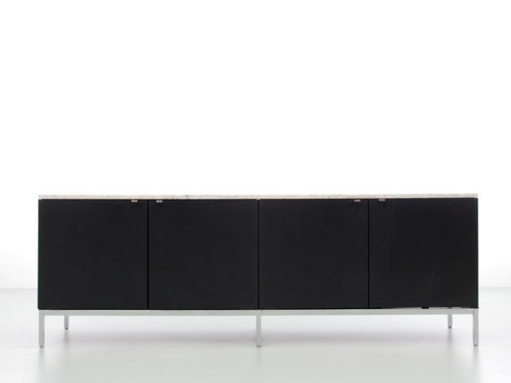 Enfilade Florence Knoll modèle credenza 4 portes édition Knoll.