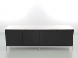 Enfilade Florence Knoll modèle credenza 4 portes édition Knoll.