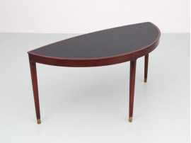 Table basse scandinave ou table d'appoint demi lune en acajou