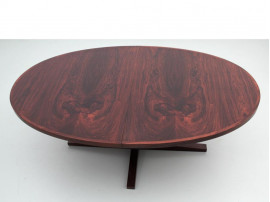 Mid-Century  modern scandinavian oval dining table in Rio rosewood by John Mortensen