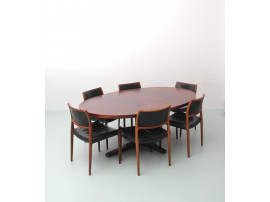 Mid-Century  modern scandinavian oval dining table in Rio rosewood by John Mortensen