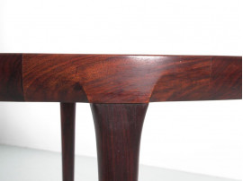 Mid-Century  modern scandinavian oval dining table in Rio rosewood by Kofod Larsen