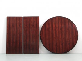 Mid-Century  modern scandinavian oval dining table in Rio rosewood by Kofod Larsen