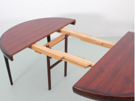Mid-Century  modern scandinavian oval dining table in Rio rosewood by Kofod Larsen